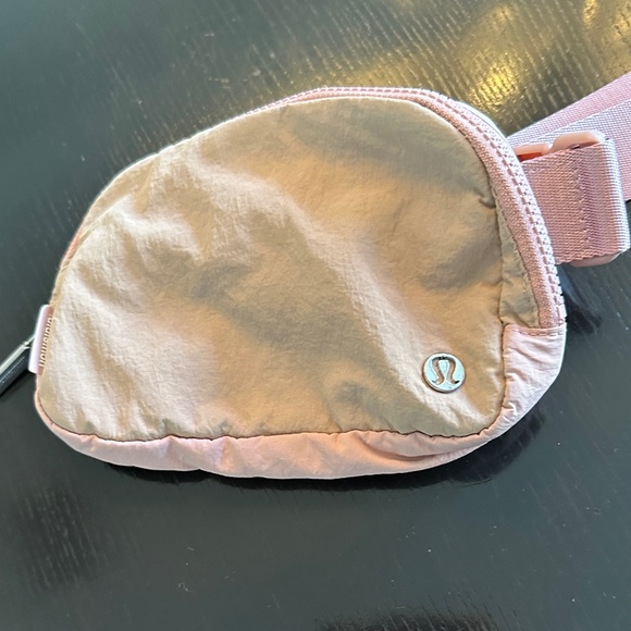 lululemon athletica Pink and Cream Crossbody Bag - Picture 6 of 8
